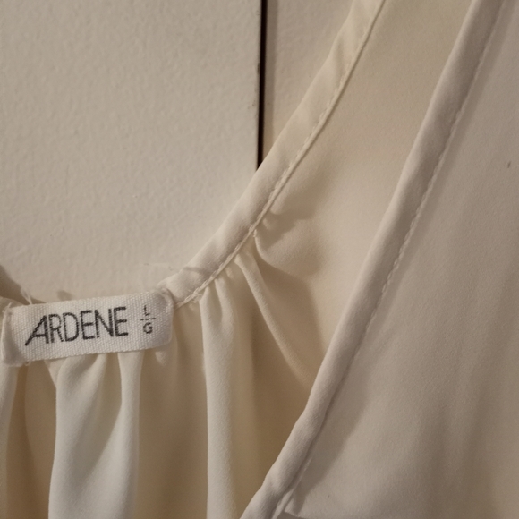 Sleeveless shirt - Picture 2 of 2